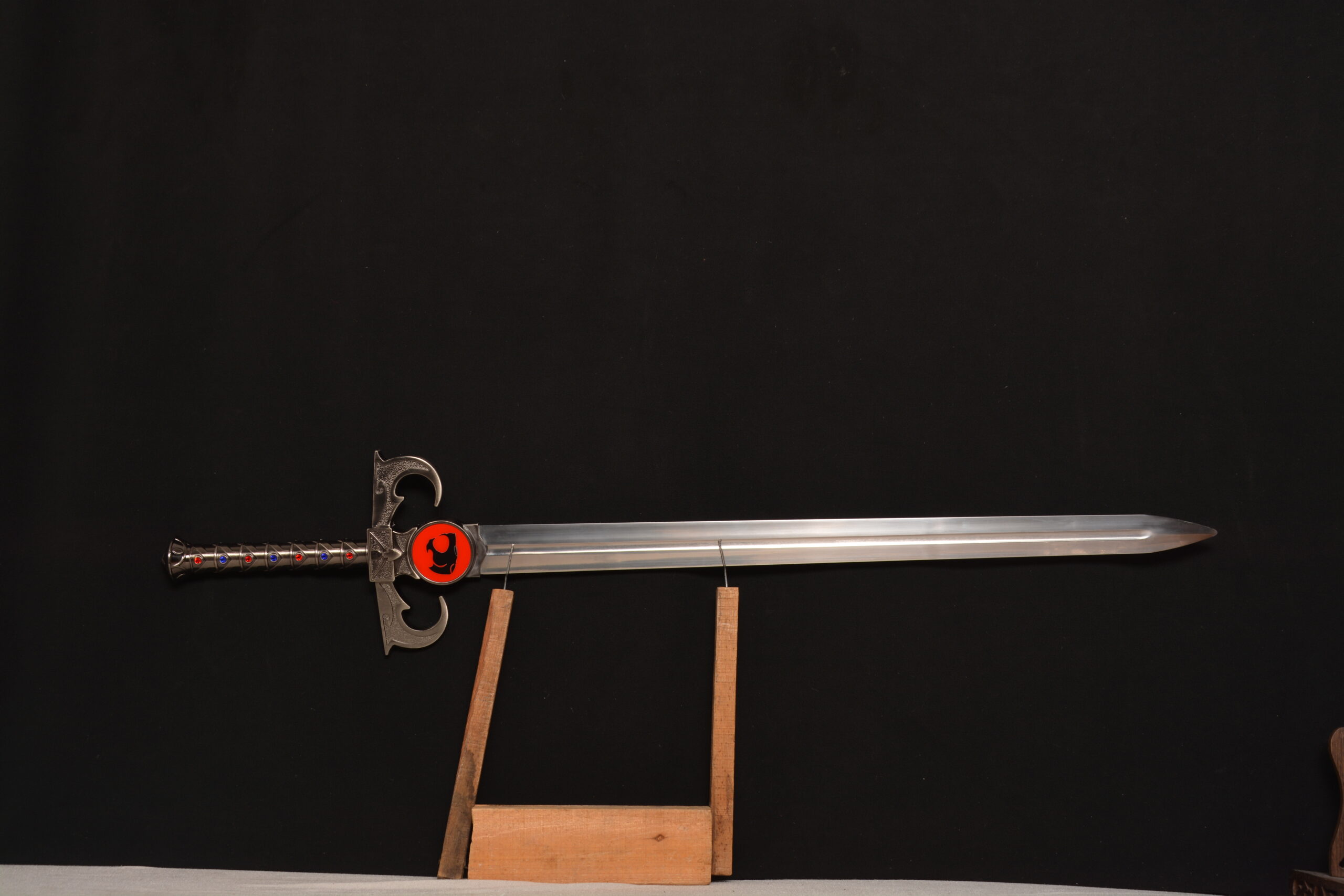 ThunderCats Lion-O Sword of Omens – Full Metal Display Sword - Image 5