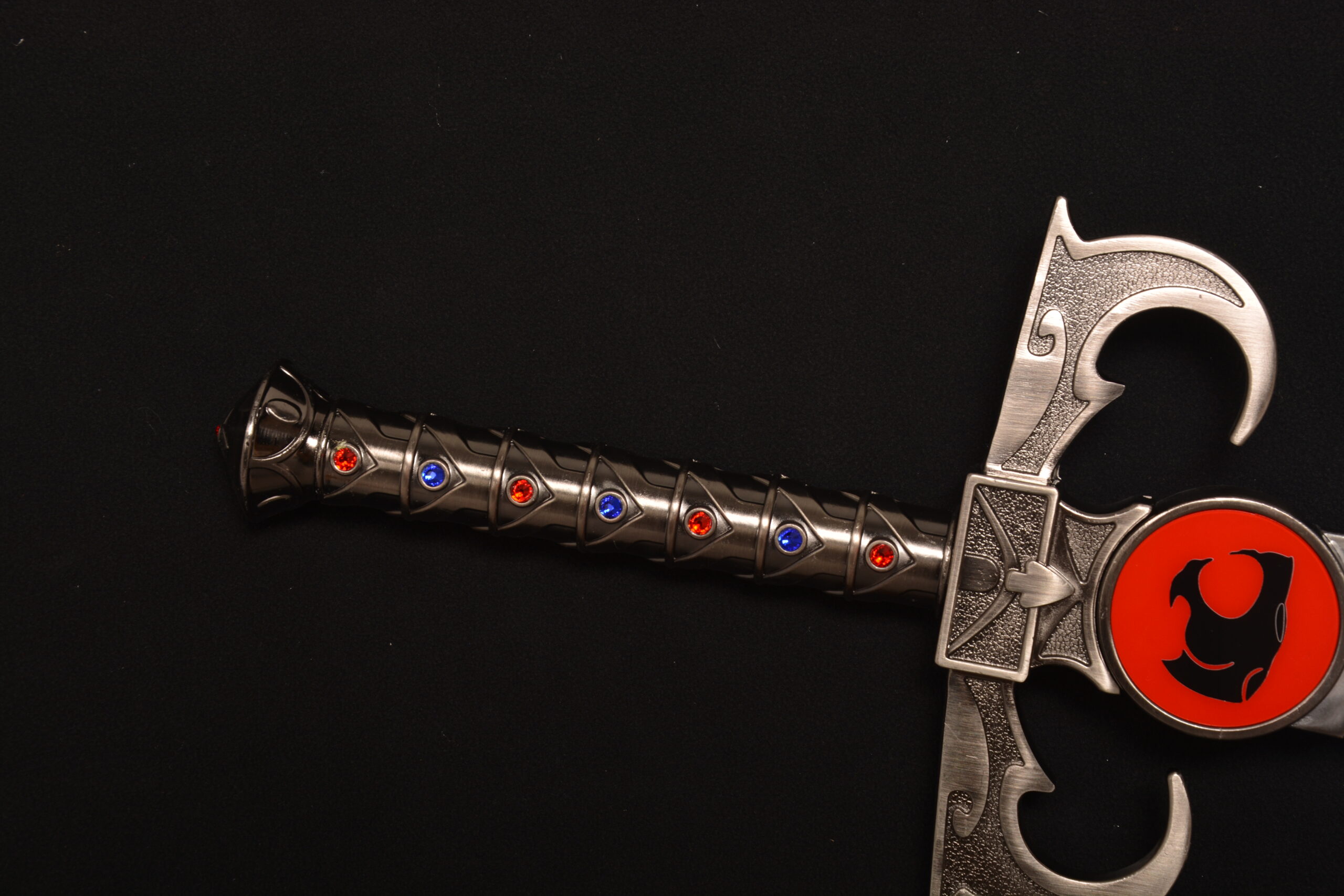 ThunderCats Lion-O Sword of Omens – Full Metal Display Sword - Image 3