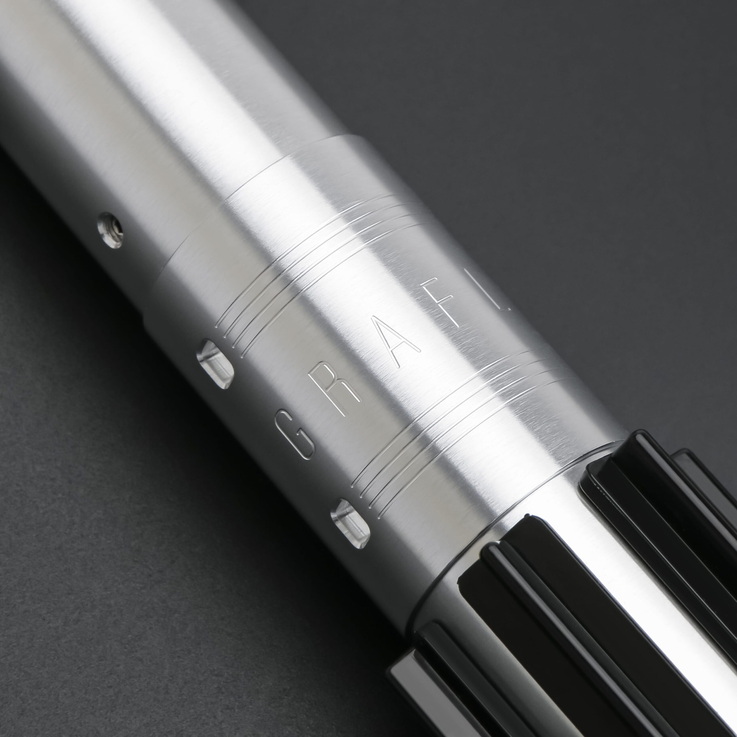 Anakin Skywalker Legacy Graflex Lightsaber – EP7 Edition 2 Anakin Skywalker Legacy Graflex Lightsaber – EP7 Edition - Image 2